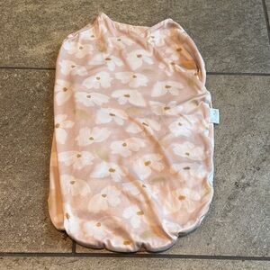 NWOT Mama Coco Cocoon Swaddle in Classic Brushed Sweet Lily, Small